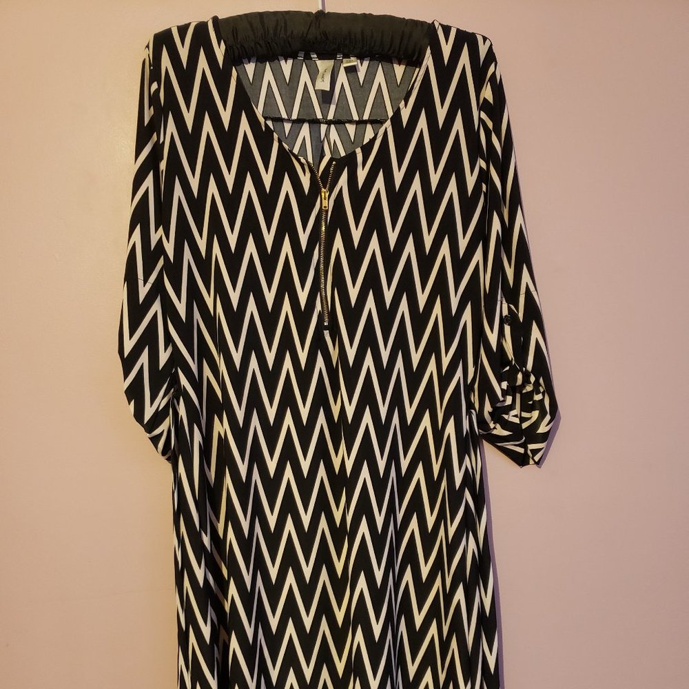 Tristan Size Medium Women's Zig Zag Dress - Gentlyf Used